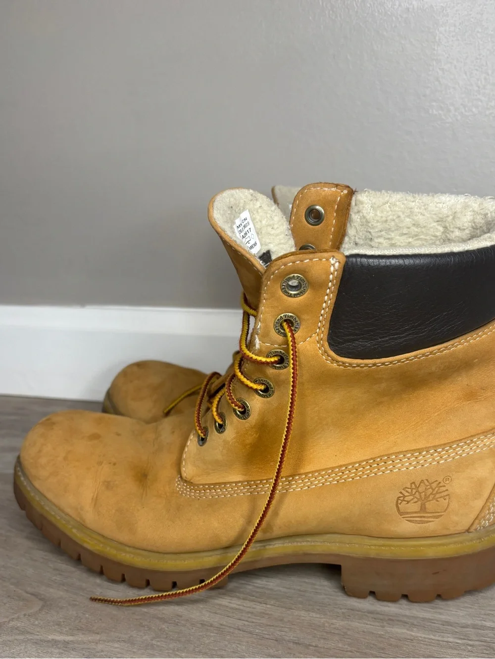 Timberland Wheat Brown Lace-Up Work Boots with Sherpa Collar